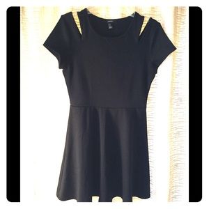 Forever 21 short sleeve black dress